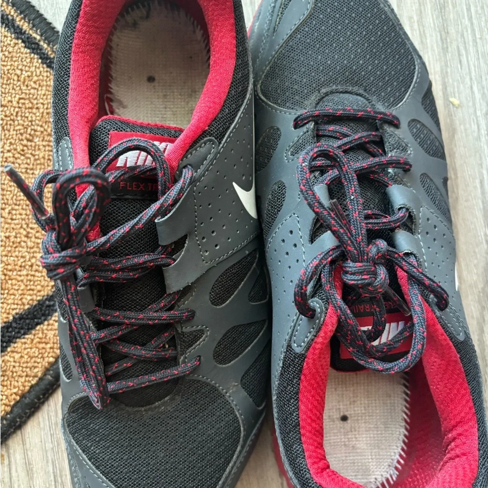 Red, black Nike Flex Trail - Picture 4 of 6